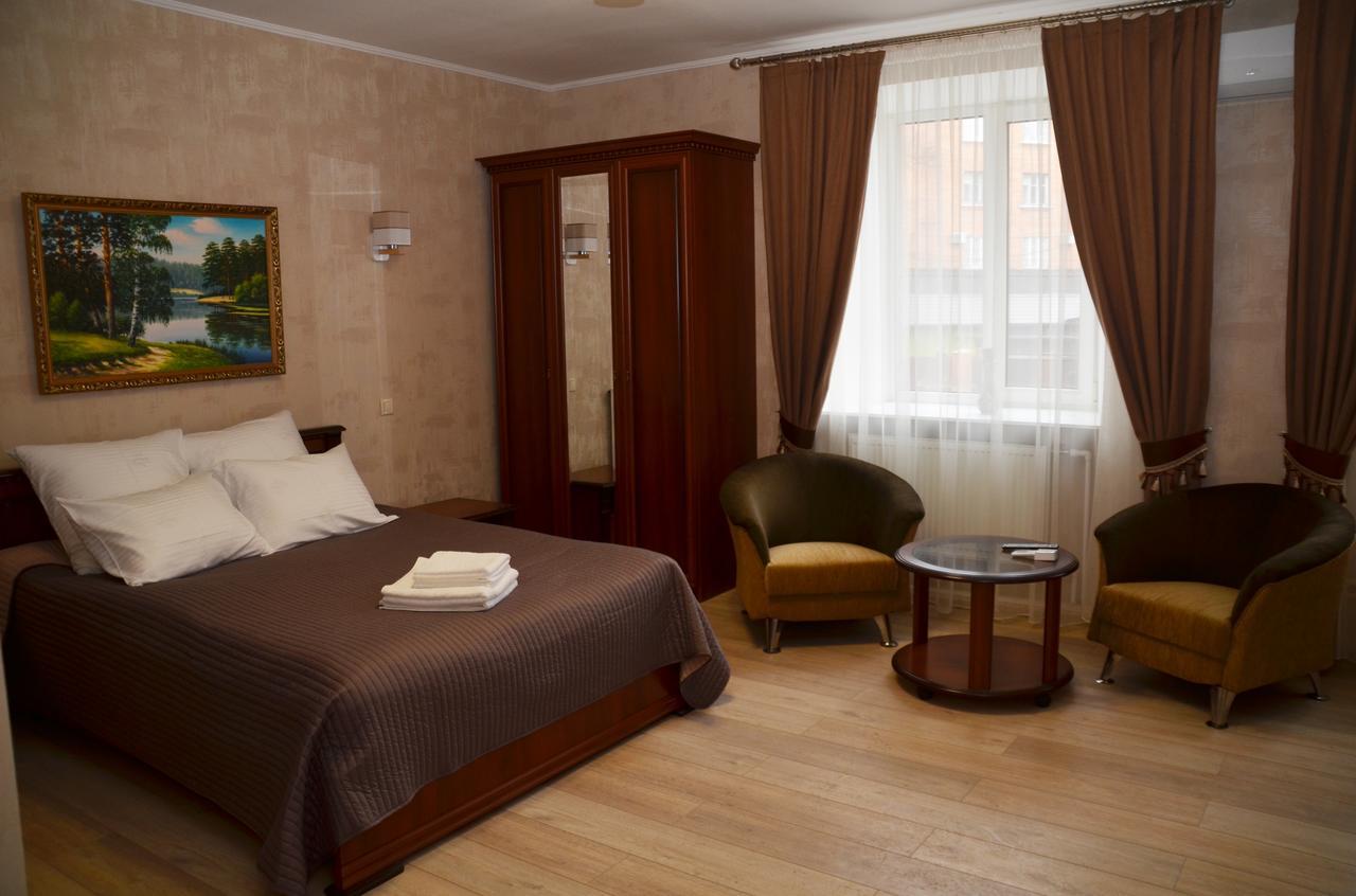 Centralnyi hotel Poltava Kültér fotó