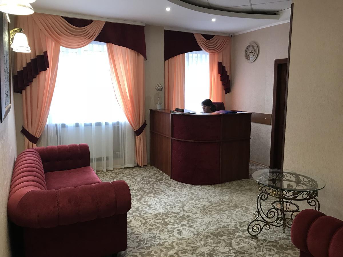 Centralnyi hotel Poltava Kültér fotó