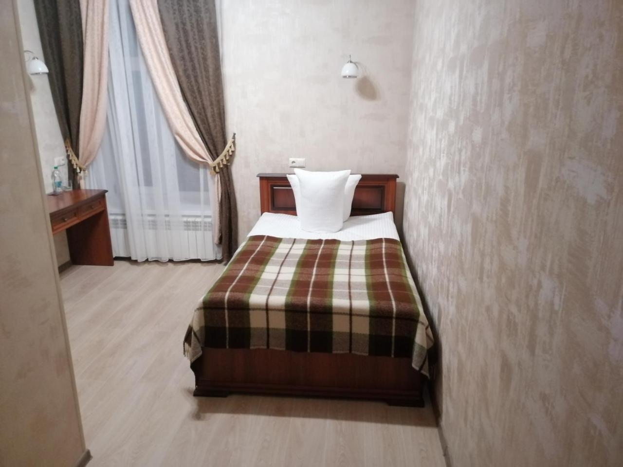 Centralnyi hotel Poltava Kültér fotó